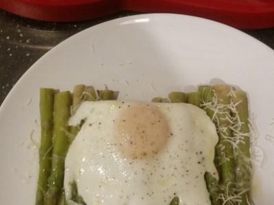 Asparagi al vapore